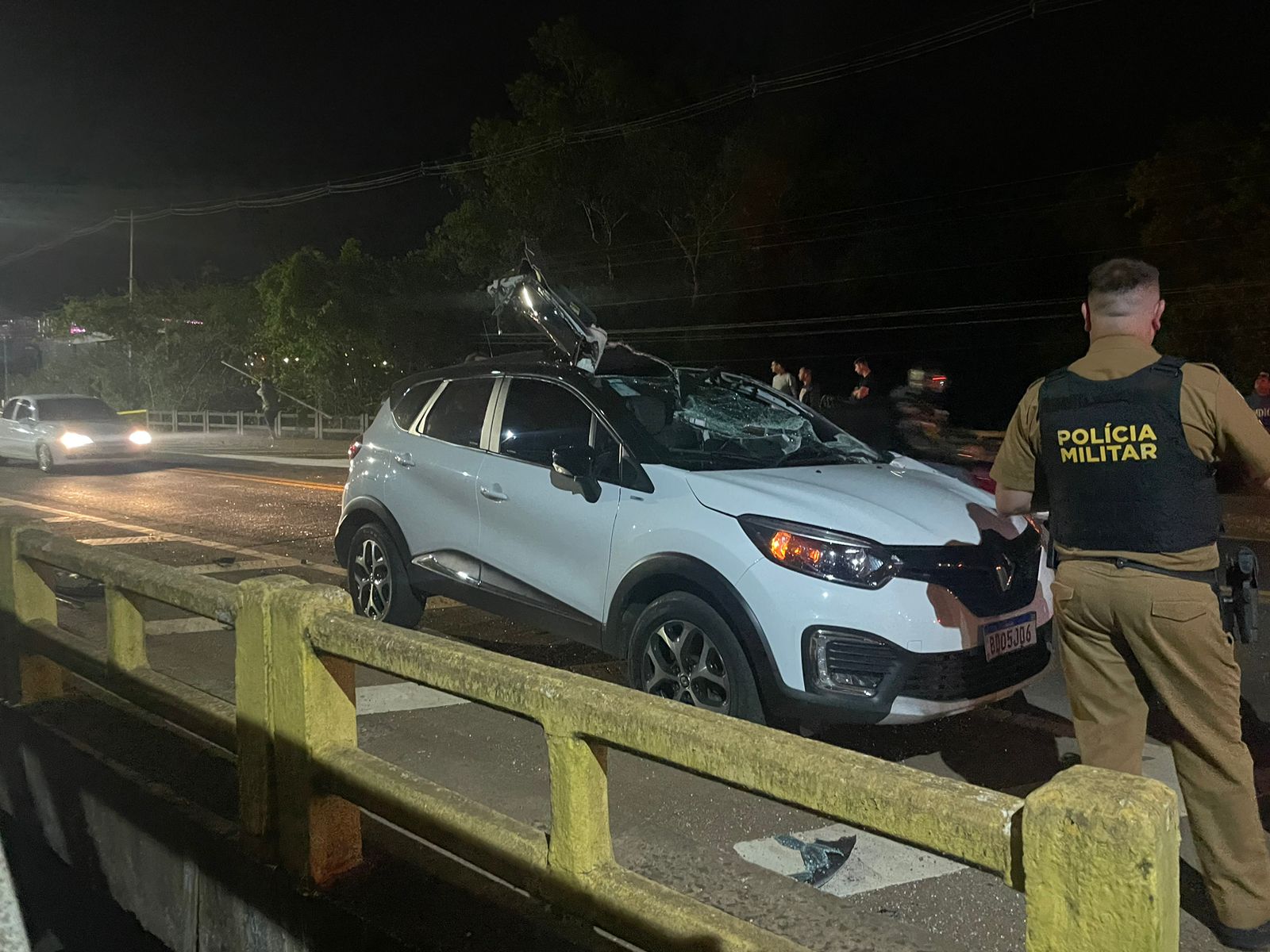 Colis O Entre Tr S Carros Deixa Uma Pessoa Ferida Na Avenida At Lio