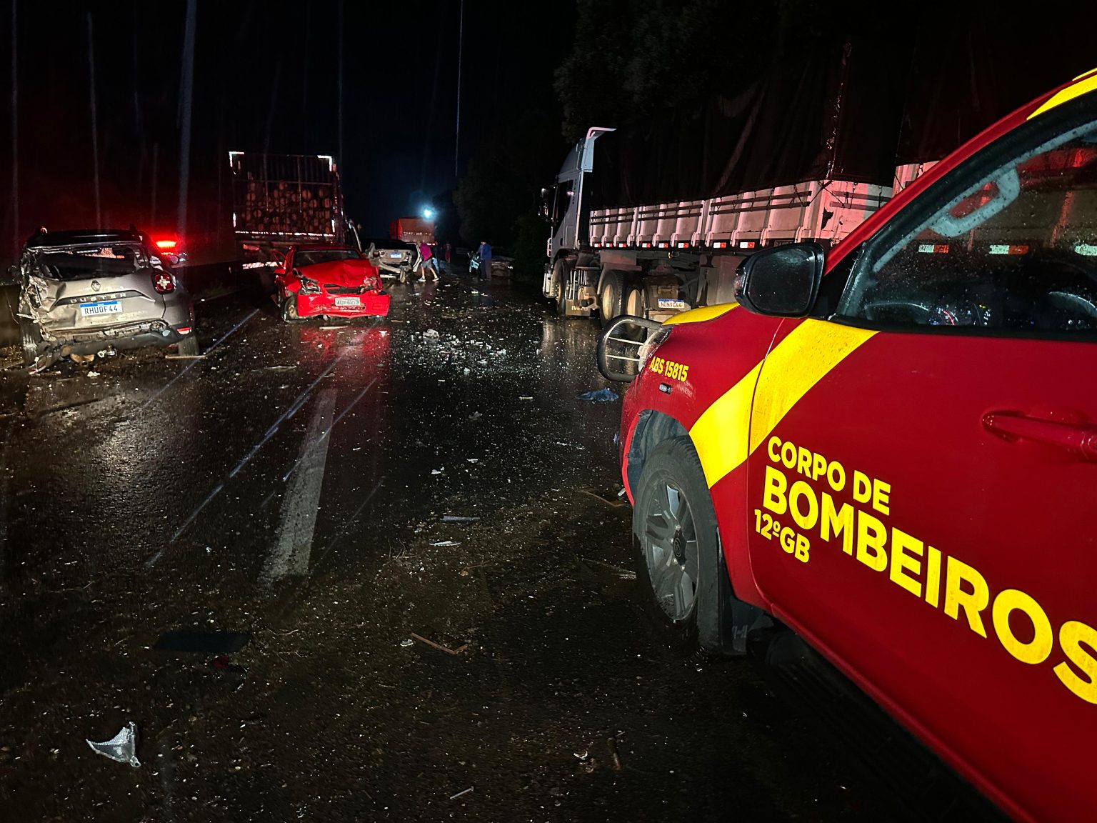 Mulher Morre E Seis Pessoas Ficam Feridas Em Engavetamento Envolvendo