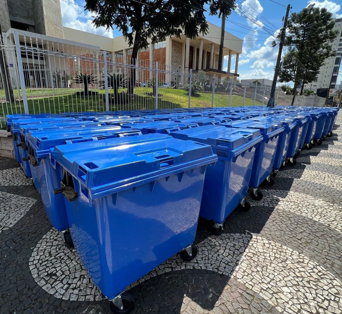 Prefeitura adquire novos contentores de lixo orgânico