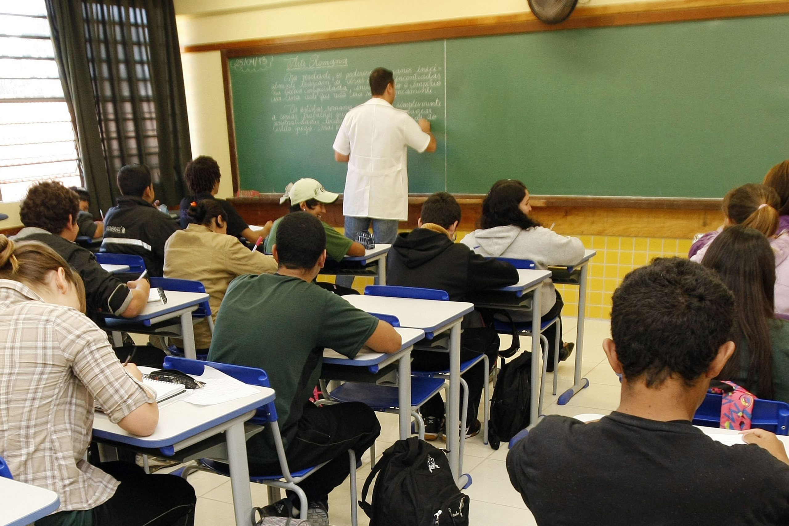 Governo divulga lista dos nomes dos 1.144 professores convocados para a rede estadual
