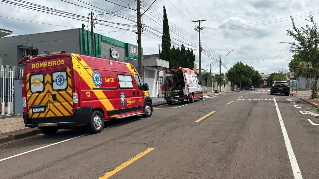 Bombeiros e SAMU atendem vítima de queda de bicicleta