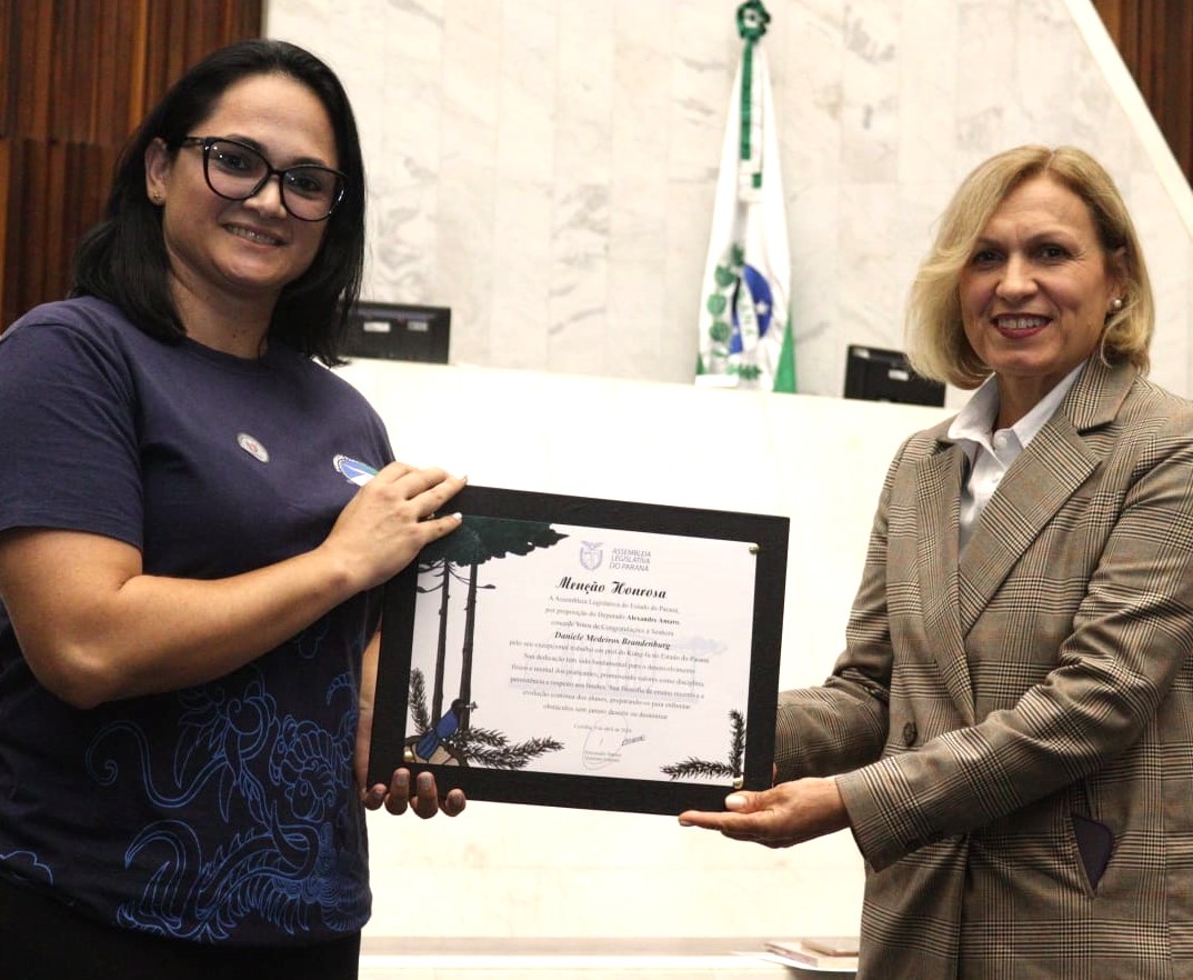 Professora de Kung Fu recebe homenagem da Assembleia Legislativa do Paraná