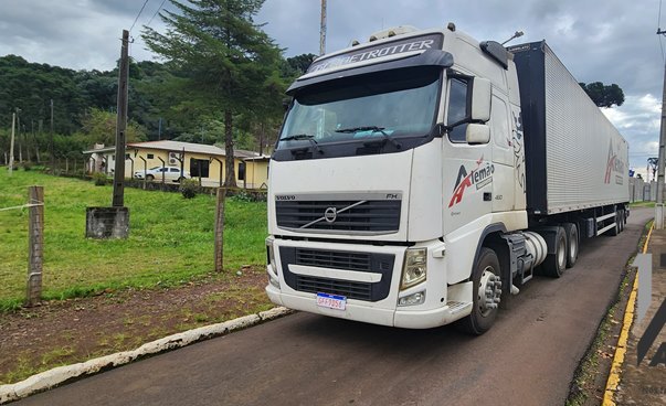 PM recupera caminhão com donativos para o Rio Grande do Sul que tinha sido roubado