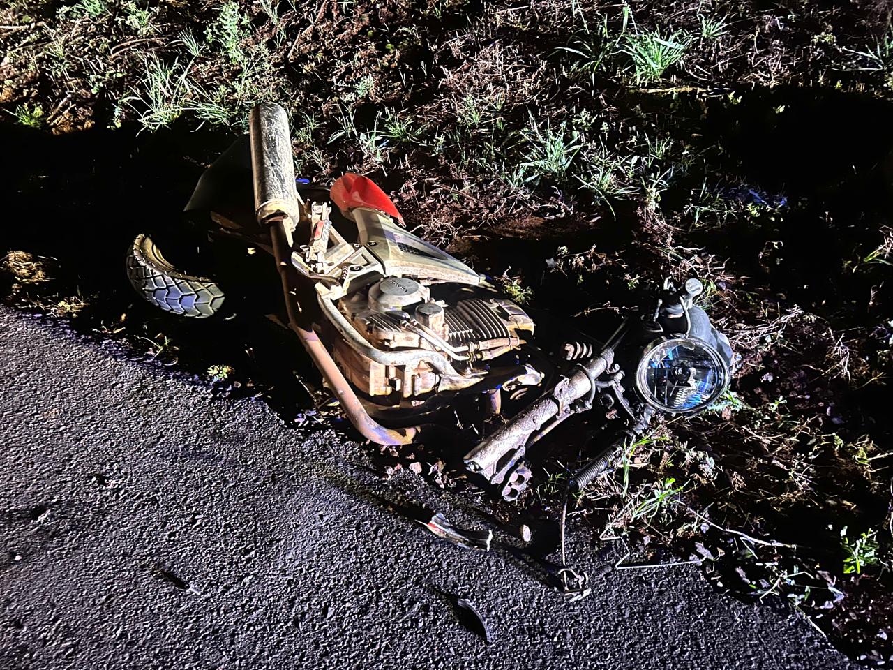 Homem morre em acidente entre moto e carro na BR-373