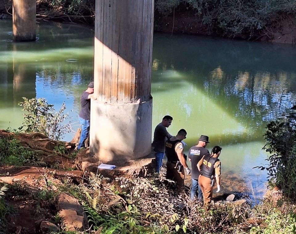 Homem é encontrado morto na ponte do Rio Marmeleiro