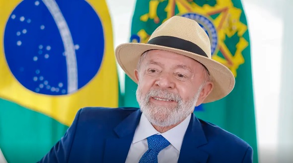 Deputados assinam pedido de impeachment de Lula por supostas irregularidades no Pé-de-Meia