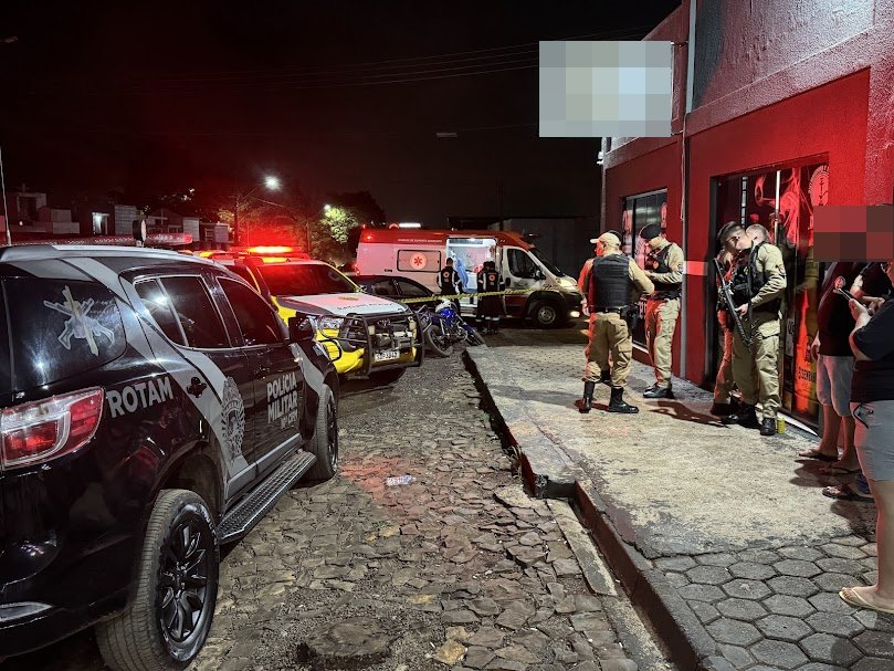 Jovem de 19 anos é executado a tiros dentro de tabacaria