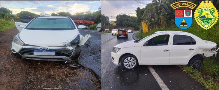 Conversão na rodovia provoca acidente entre dois carros na PR-180