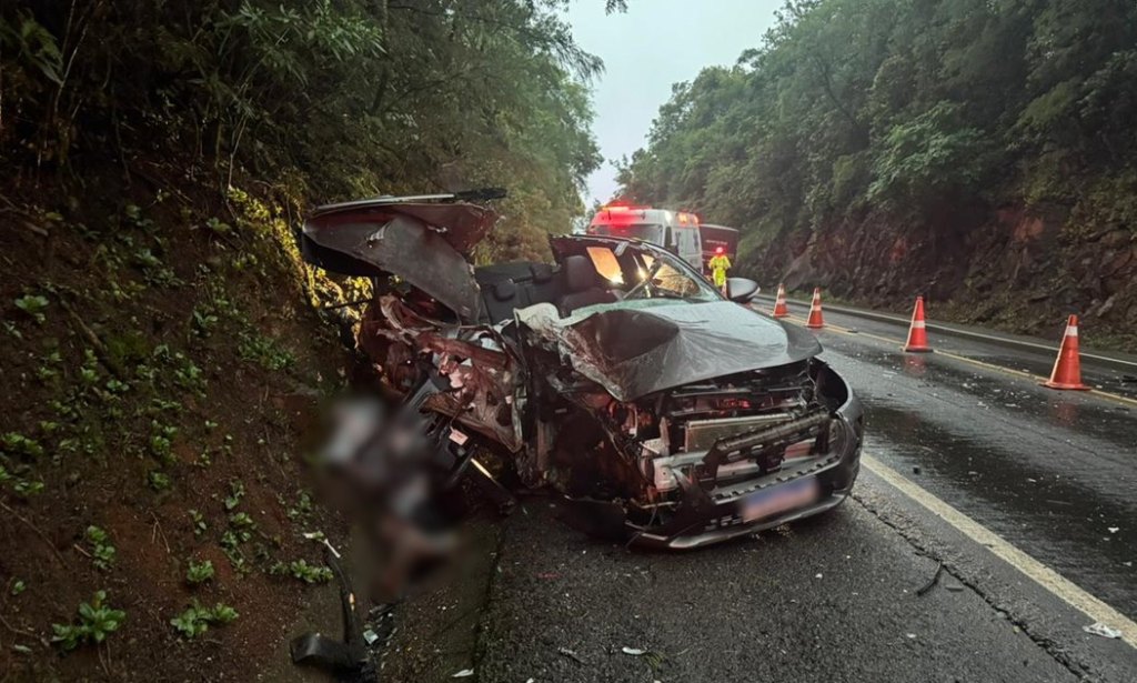 Mulher morre e três pessoas ficam feridas em acidente na PR-182