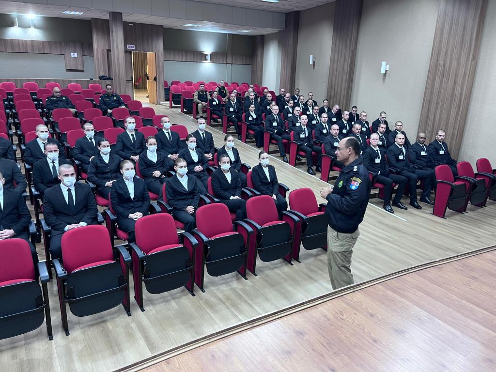 Aula inaugural do Curso de Formação de soldados da PM é realizada na Amsop