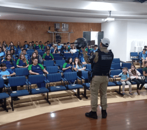 GOTRAN orienta alunos sobre segurança no trânsito em Marmeleiro