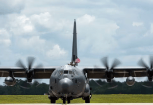 Avião dos EUA que participou da captura de Nicolás Maduro pousa na Base Aérea de Campo Grande (MS)